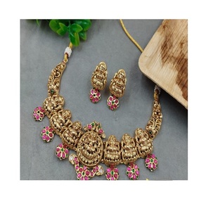 Elegante Juego de Collar y Pendientes Rajwadi de Kundan Chapado en Oro de Primera Calidad, para Mujer, Estilo Tradicional para Bodas - Product Image 1
