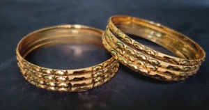 Bracelets de vente d'usine avec bracelets à la mode de forme ronde plaqués or 22CT à vendre par les exportateurs indiens - Product Image 2