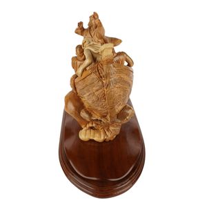 Escena de barco tallada a mano "Jesús calma la tormenta" – Escultura exclusiva de madera de olivo de Belén (36 cm) - Product Image 3