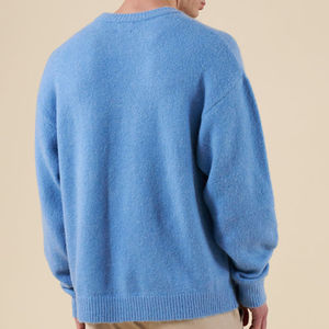 Chandails personnalisés pour hommes OEM tricot uni à manches longues en jacquard mohair tricotés pour l'hiver chandails à col en O pour hommes - Product Image 2