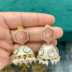 ต่างหู Kundan พร้อมชุดอัญมณีแบบดั้งเดิมสำหรับผู้หญิงเหมาะสำหรับงานปาร์ตี้งานแต่งงาน - Product Image 1