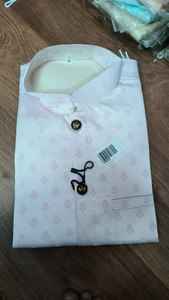Presentamos una Kurta Moderna con Diseño Tradicional, Estilo Chaqueta Modi, Botones Decorativos, Estampado Digital, para Hombres o Niños - Product Image 4