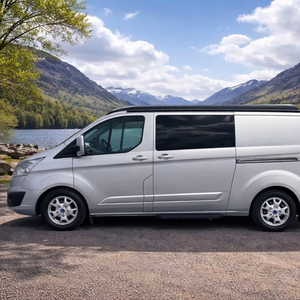 Autocaravana de Lujo para Viajes, Aventuras al Aire Libre y Expediciones de Campamento - Product Image 1