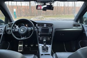 Volkswagen Golf R 2016 Impecable - Product Image 3