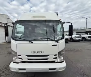 El mejor!! Camión de Caja Isuzu NPR 2015 de Bajo Kilometraje, Envío a Todo el Mundo - Product Image 1