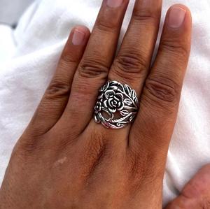 925 Sterling Silver Handmade Flower Band Ring Unisex Plain Silver Designer Ring Boho Style Bijoux Cadeau Pour Noël - Product Image 1