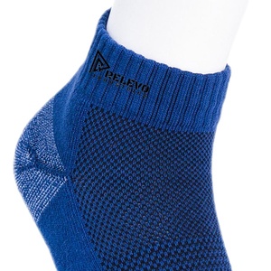 Calcetines invisibles sin cordones, antideslizantes, con agarre de silicona, transpirables, mezcla de algodón, cómodos para uso diario, para hombres y mujeres - Product Image 6