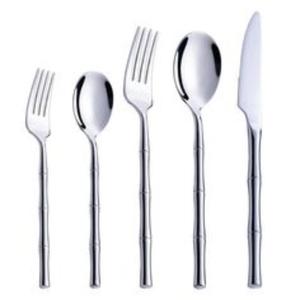 Élégant ensemble de couverts en métal en acier inoxydable de qualité supérieure pour une table à manger moderne avec une finition luxueuse - Product Image 5