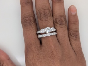 Bague de fiançailles classique de luxe en moissanite taillée de 1,55 ct, ensemble de bagues de mariage en or blanc massif 14 carats pour femme, cadeau d'anniversaire - Product Image 4