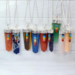 Collier pendentif en pierre de cristal naturelle 7 chakras, bâton plat, 45-50 mm avec chaîne en métal - Product Image 3