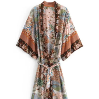 Robe Kimono Bohème Élégante à Col en V pour Femme, Légère, Longue, Imprimée, en Nylon Doux, avec Ceinture, Idéale pour les Vacances et comme Vêtement de Nuit