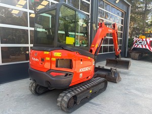 Miniexcavadora Compacta Kubota KX030-4 de Alta Calidad, 2.8 Toneladas, Diésel, Hidráulica, Pocas Horas de Uso, Excelente Estado - Product Image 2