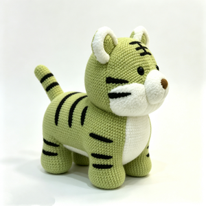 Peluche tigre au crochet personnalisée, amigurumi tigre fait main, animal en peluche tricoté, tigre en crochet doux, peluche tigre pour bébé, sûr pour les bébés. - Product Image 4