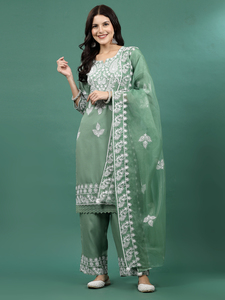 Conjunto de Kurta, Palazzo y Dupatta de Rayón con Bordado Verde para Mujer, Estilo A-Line Elegante y Recto, Vestidos Modernos al por Mayor - Product Image 4