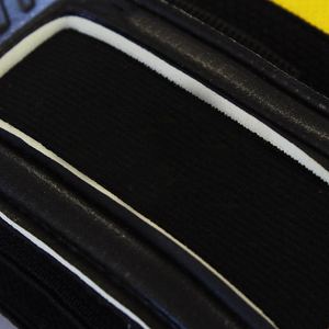 Gants de football de gardien de but réglables en cuir de haute qualité avec protection des doigts et du pouce vente directe d'usine - Product Image 6