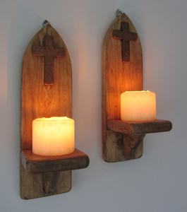 Juego de 2 candelabros de pared de madera rústica con diseño de Cruz tallada para altar doméstico, espacio de oración o funeral de Vietnam - Product Image 4