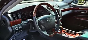 Lexus LS 460 de 2017 - Product Image 2