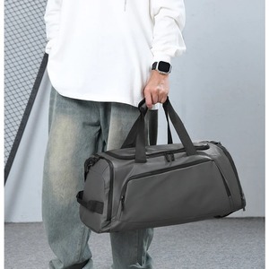 Bolso de hombro de ropa deportiva para hombre de alta calidad 1005 diseños personalizados y colores impermeables y ecológicos con cierre de cremallera - Product Image 6