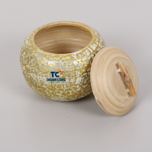 Élégante boîte cadeau en bambou faite à la main avec incrustation de coquilles d'œuf, idéale pour les emballages cadeaux des fêtes du Ramadan et la décoration de style islamique. - Product Image 3