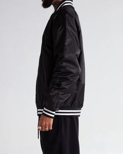 Veste universitaire d'hiver pour homme sur mesure, col montant, logo frontal, coupe-vent, qualité supérieure, design OEM pour les marques et les magasins de streetwear - Product Image 3