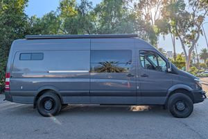 Mejor Oferta 2017 Sprinter 2500 4x4 |   Furgoneta de Carga Utilitaria |   Vehículo Todoterreno |   Listo para Exportar - Product Image 3
