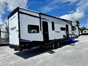 SUPPLIER OF New 2026 For rest River Ven geance Rogue Arm ored 32L132 Camper Trailer for Sale - Product Image 6