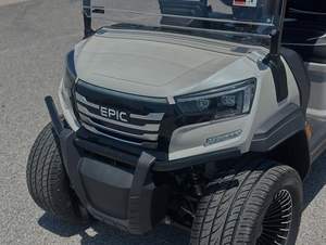 Carrito de Golf Eléctrico de 3-4 Plazas, Listo para Enviar, Batería de Litio de 72V, 50-70 km/h, Autonomía de 30-50 km, Frenos de Disco Delanteros, Capacidad de Subida de 20-25 Grados - Product Image 6