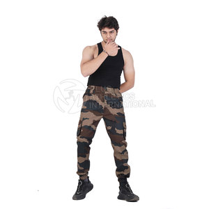 Pantalones de calle para hombre con rayas laterales y ajuste cónico para estilo urbano deportivo pantalones de calle holgados para hombre - Product Image 4