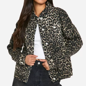 Chaqueta vaquera de algodón con estampado de animales azul negro gris clásico para mujer botón frontal impermeable colores de temporada de punto OEM - Product Image 4