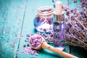 Aceite esencial de lavanda natural para mejorar la ansiedad y el estado de ánimo, aromaterapia y bienestar natural a un precio asequible - Product Image 3