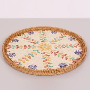 Plateau de service rond en nacre durable avec rotin, grand motif floral, fait à la main, vente en gros pour la cuisine, la table à manger - Product Image 5