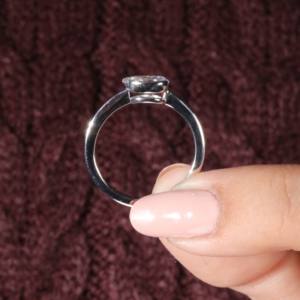 Joyería personalizada hecha a mano 0.70CT anillo de diamante de pera de gota 14K oro sólido anillo de boda de diamante cultivado en laboratorio - Product Image 4