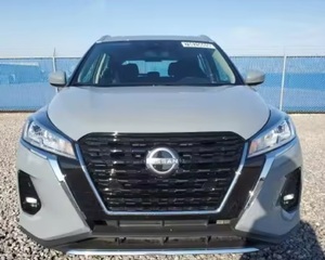 NIiS SAN KICKS PLAY SV d'occasion de haute qualité 2025 - Product Image 1