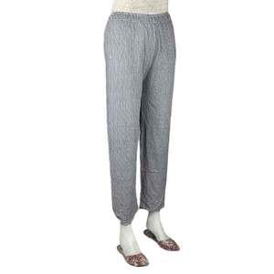 Pantalón estampado para mujer - Negro - Product Image 1