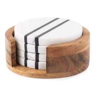 Sous-verres en pierre polie élégante, parfaits pour les tables basses, élégants et durables - Product Image 1