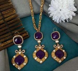 Bellissimo doppietto ciondolo Polki Kundan con orecchini con smalto oro opaco Set di gioielli alla moda - Product Image 2