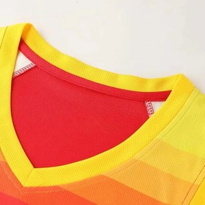 Conception personnalisée 100% polyester respirant imprimé réversible maillot de basket-ball uniforme pour adultes ensembles - Product Image 2