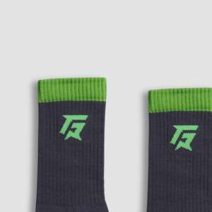 Chaussettes de sport EnduraFlex personnalisables avec logo, imprimé rayé, tricotées haute performance, respirantes et antibactériennes pour l'automne et le cyclisme - Product Image 5
