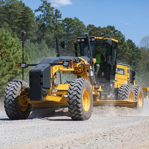 รถเกลี่ยดิน Komatsu รถเกลี่ยดิน GD705A พร้อมใบมีดริปเปอร์เหมาะสำหรับการก่อสร้างถนนและเหมืองแร่ - Product Image 3