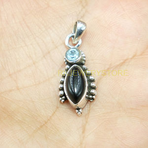 Pendentif artisanal en onyx noir et topaze bleue, argent sterling 925, pierres précieuses naturelles, bijoux bohèmes, cadeau pour femme, cadeau de Noël - Product Image 4