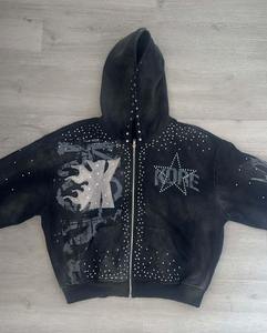 Conjunto Deportivo Personalizado con Apliques, Logotipo Serigrafiado, Felpa Francesa 100% Algodón, Cremallera con Pedrería, Pantalones con Cordón, Estilo Acid Wish - Product Image 5