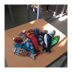 Elegante escultura de pez de madera perfecta para la decoración del hogar y del resort - Product Image 1