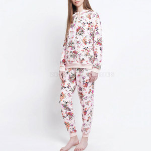 100% Cotton Winter Plus Size Hooded Sublimated Women Tracksuits Quick Dry Wholesale - Product Image 1