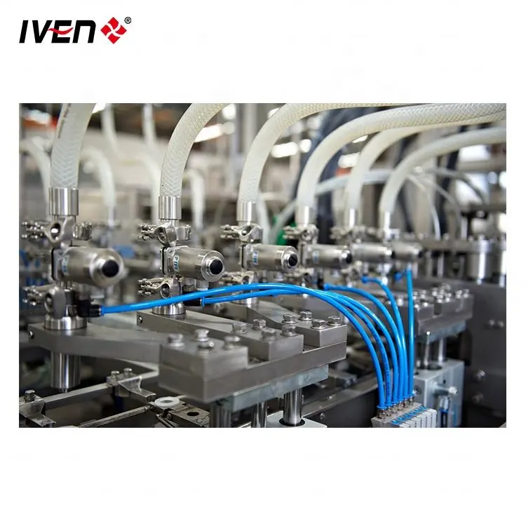 ماكينة خط إنتاج وتغليف وإغلاق الطباعة وملء المياه المسالة العادية في أكياس ناعمة IV لنقع IV بجودة متميزة