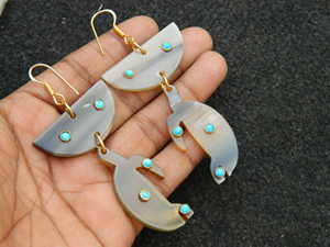 Boucles d'oreilles élégantes en corne de buffle faites à la main Bijoux naturels à la mode pour cadeaux par glowin fashion - Product Image 3