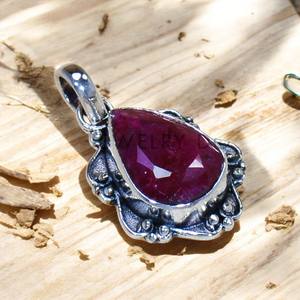 Venta al por mayor 925 colgante de plata esterlina hecho a mano de piedras preciosas finas encanto colgante con rubí tipo encanto colgantes - Product Image 1