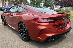 2022 M8 Competition Coupé AWD V8 Turboalimentado de 617 hp - Product Image 5