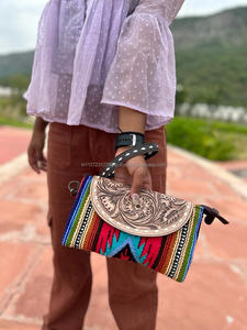 Nuevo bolso de mano de cuero azteca Crunch hecho a mano Real, bolso elegante para mujer y conjuntos combinados de mano con estilo de cuero con herramientas de Color Azteca para mujer - Product Image 4