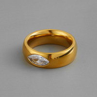 Goldener Edelstahlring, 7 mm breit, funkelnd mit Zirkonia im Marie-Stil besetzt, modischer Versprechensring, edler Schmuck, kein Verblassen