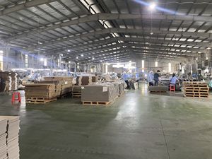 Suelo de vinilo de lujo SPC de PVC duradero, tablón de vinilo rígido de enclavamiento en 4mm 5mm 6mm de espesor, precio al por mayor - Product Image 6